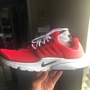 Air Presto Essential ‘University Red’